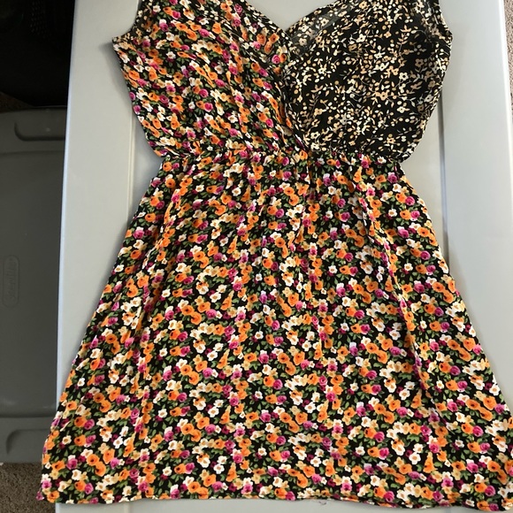 Floral dress cover up - Picture 3 of 5